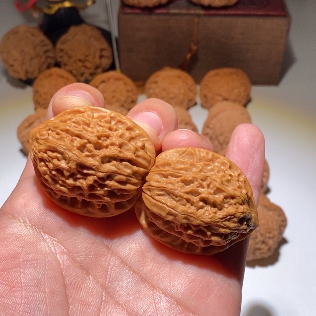 赵***锤文玩核桃把件溜达鸡0367