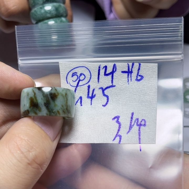 定制翡翠未镶嵌明天