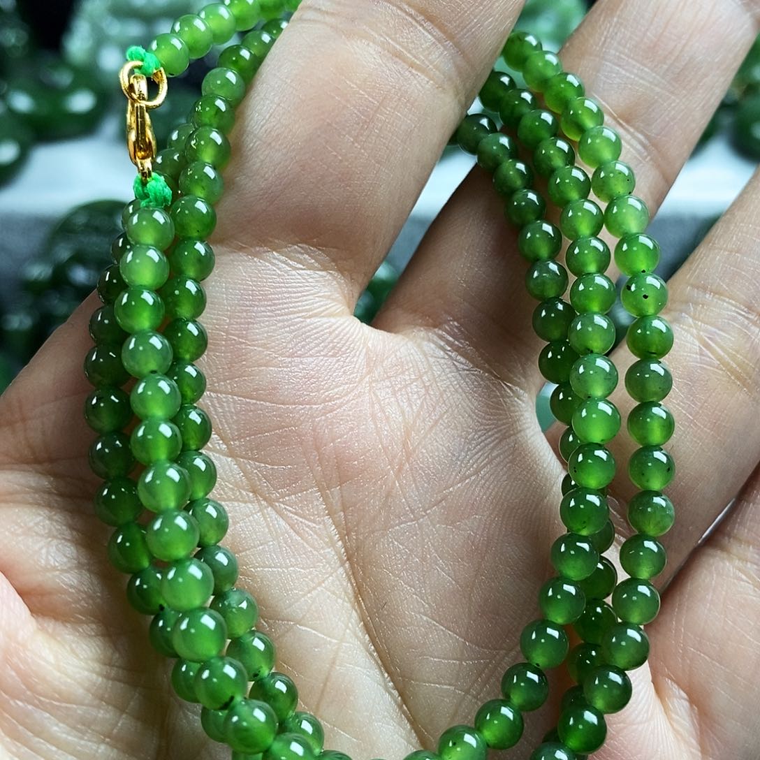 和田玉（碧玉）未镶嵌颈饰4mm