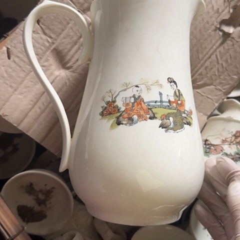 瓷片丫***的国营厂库存微瑕凉水壶