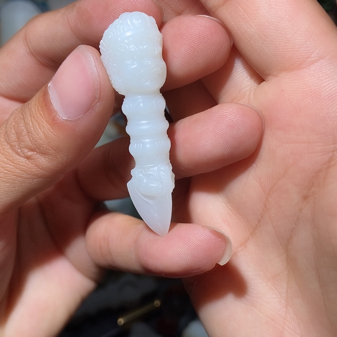 力***哥和田玉未镶嵌颈饰