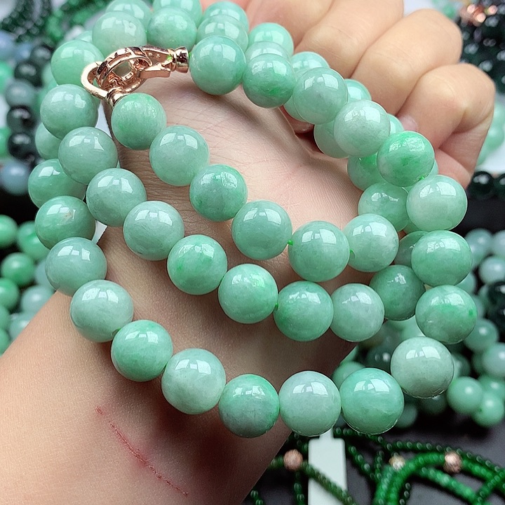 翡翠颈饰未镶嵌项链