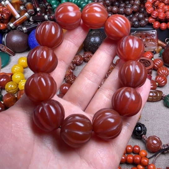 玛瑙/玉髓颈饰未镶嵌柿****意