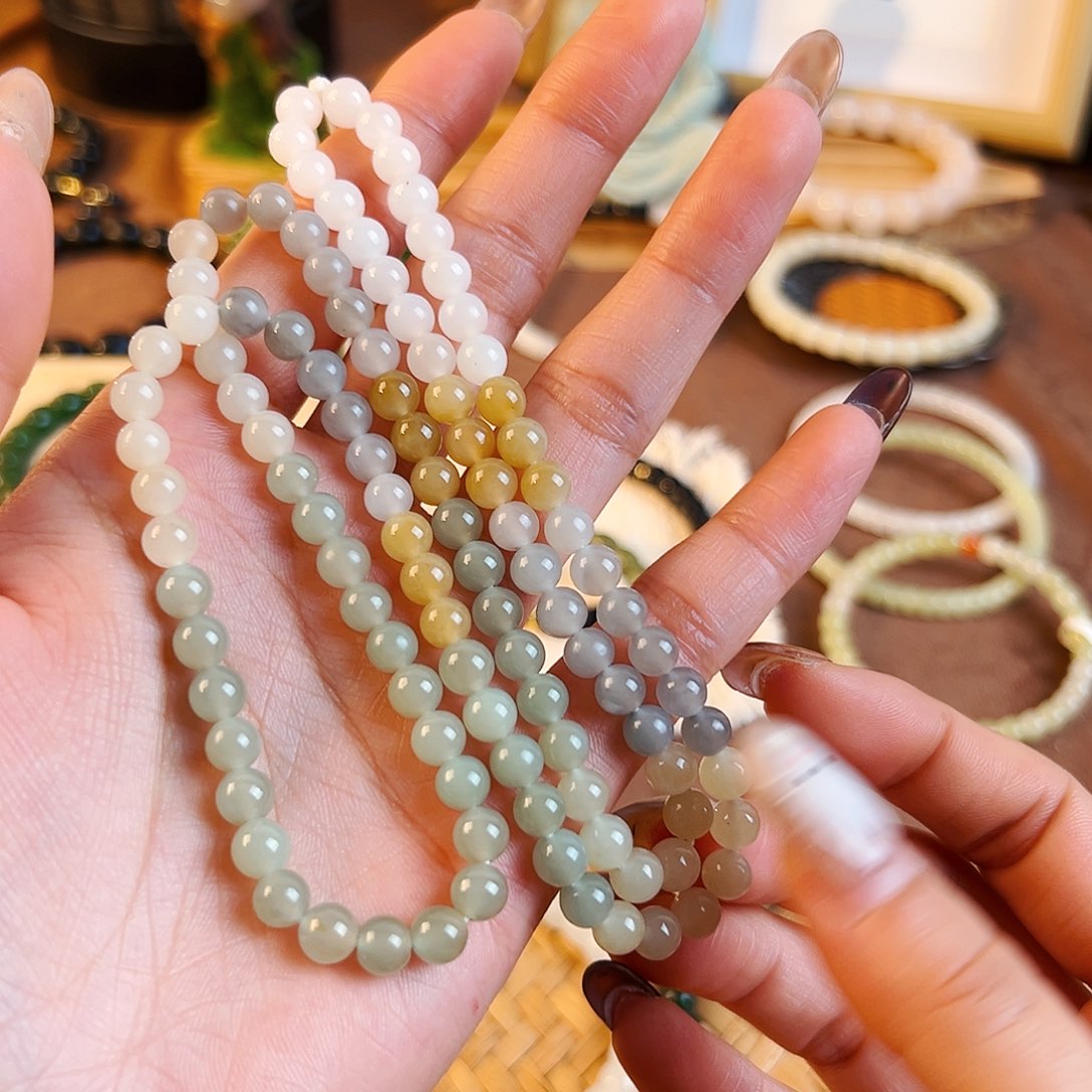 安***…和田玉未镶嵌手串