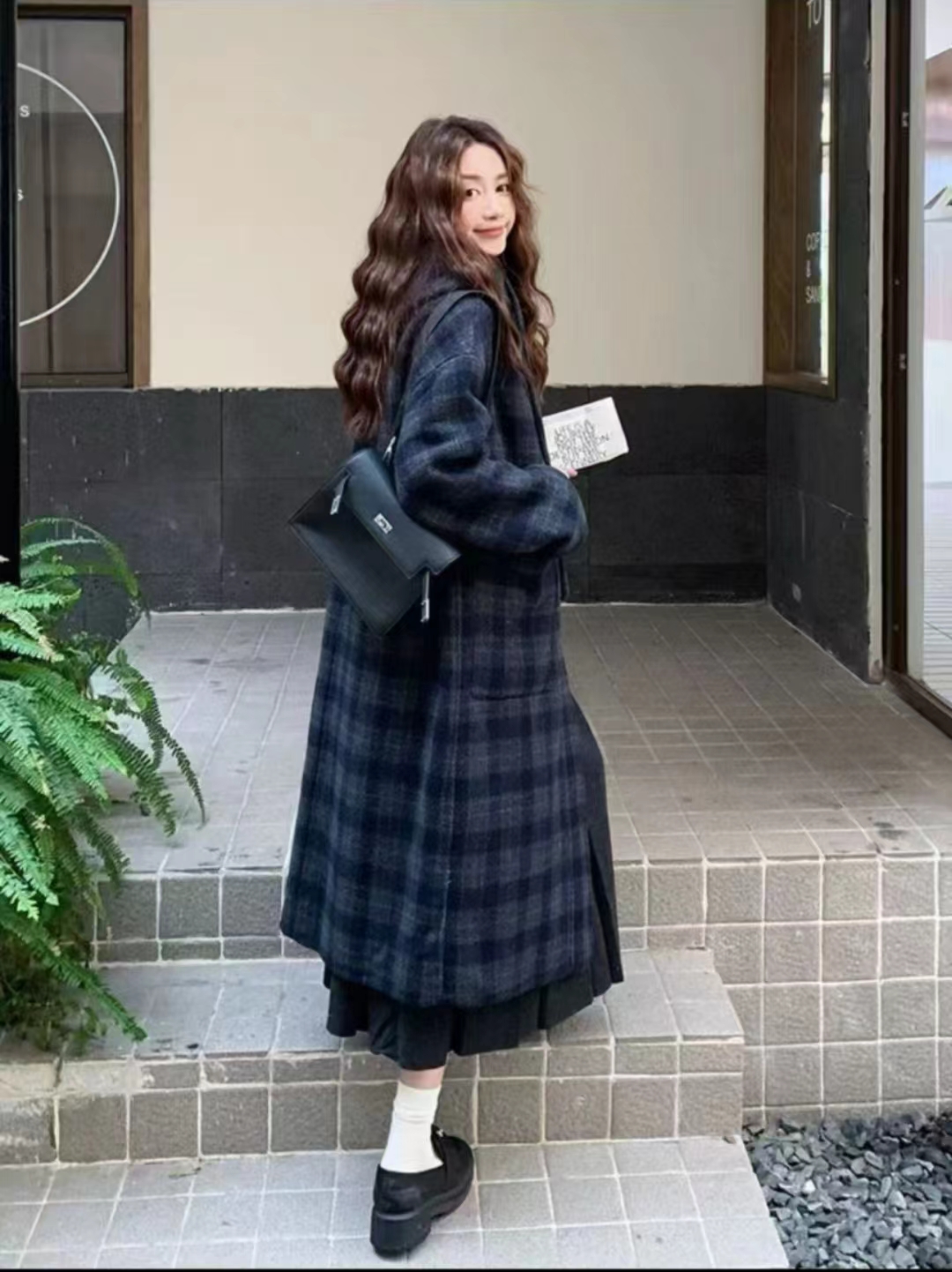 HMY5092301 2025新款宽松显瘦牛角扣连帽抽绳格子双面呢大衣