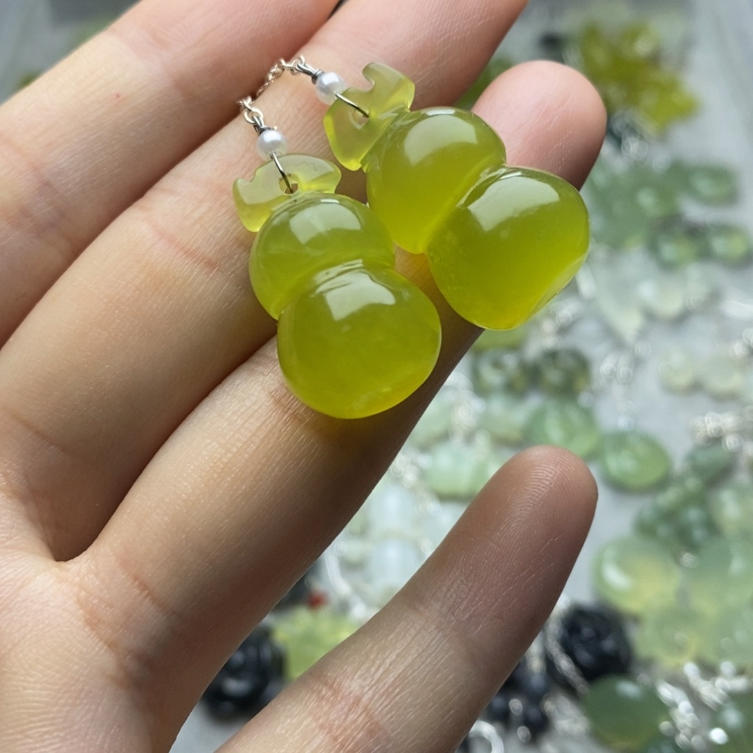 蛇纹石玉耳饰未镶嵌畅*