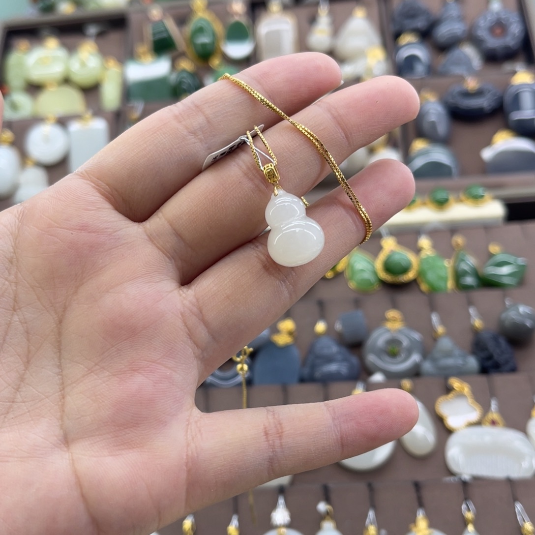 和田玉银S925镶嵌吊坠(赠链)