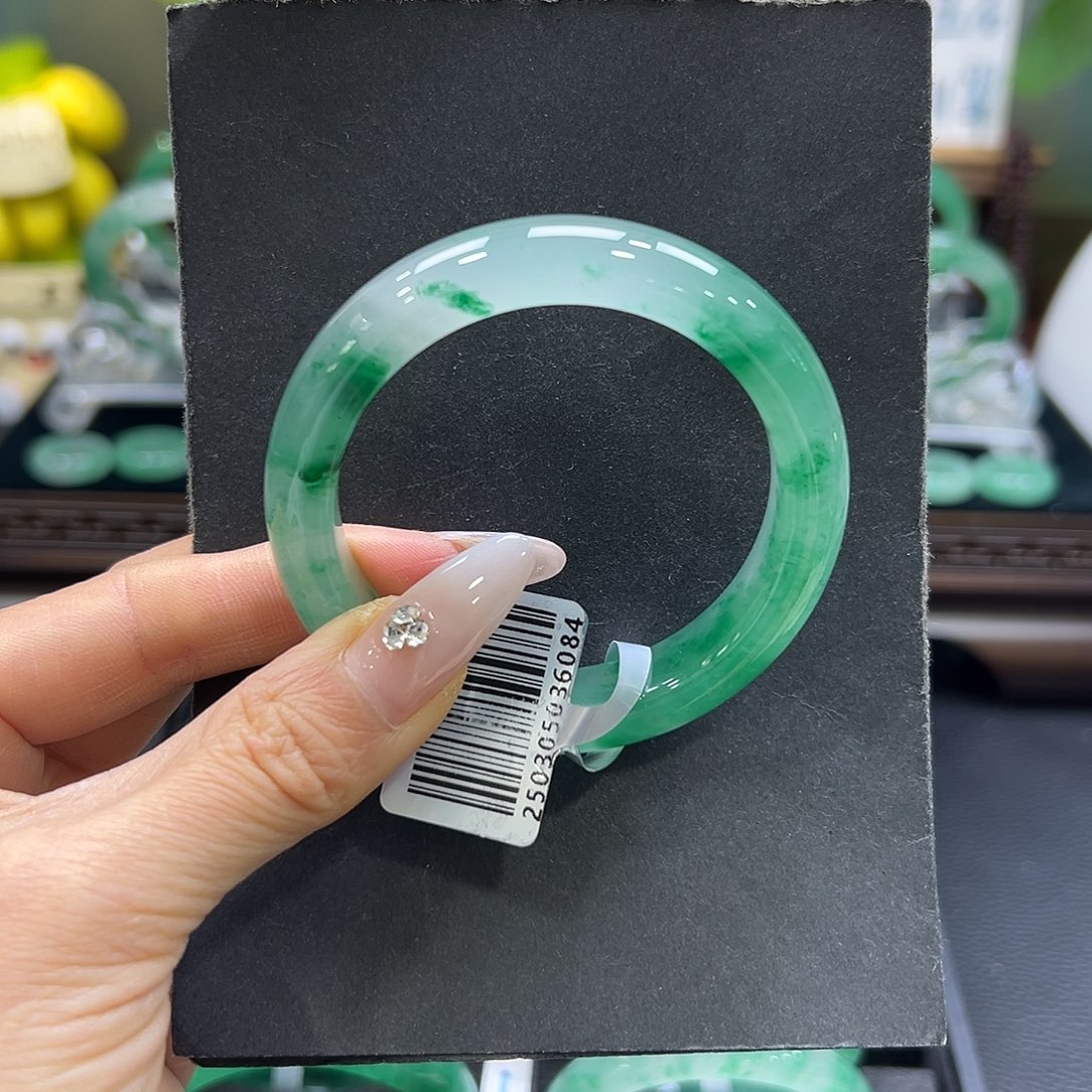 石英质玉（非洲翠）未镶嵌手镯52-53