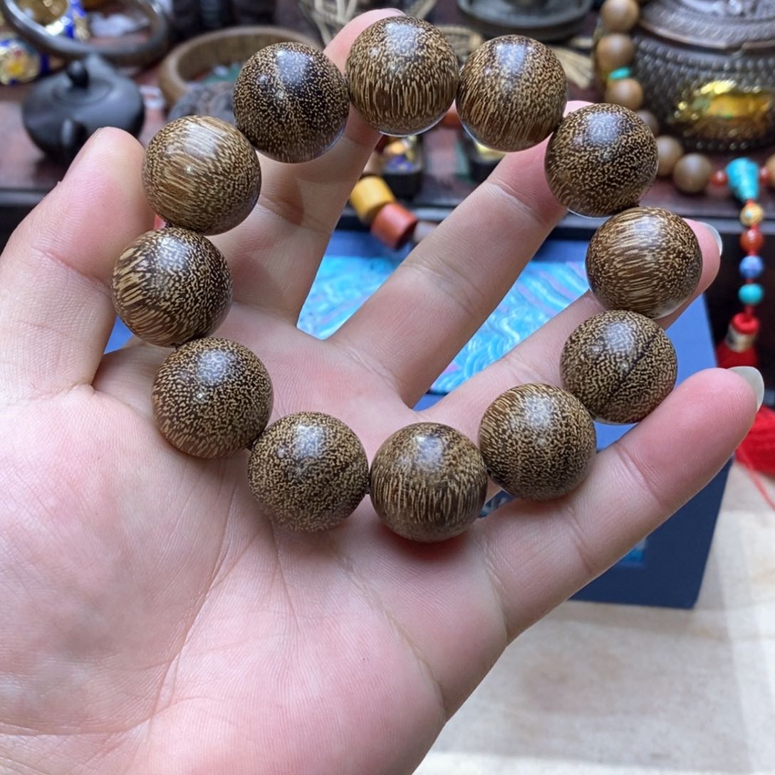 大叶紫檀（黑酸枝木类）