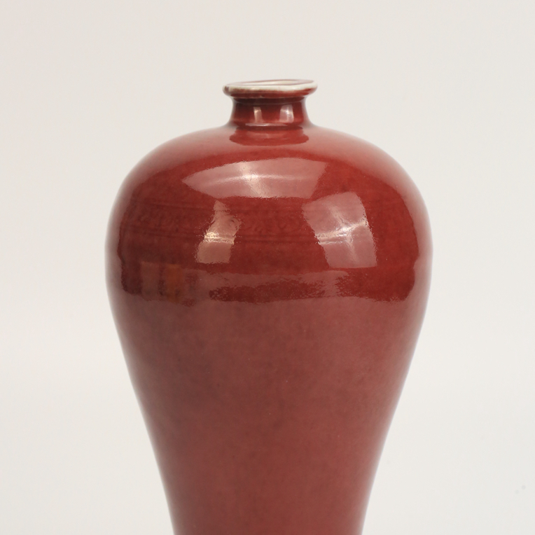 景德镇窑祭红釉梅瓶