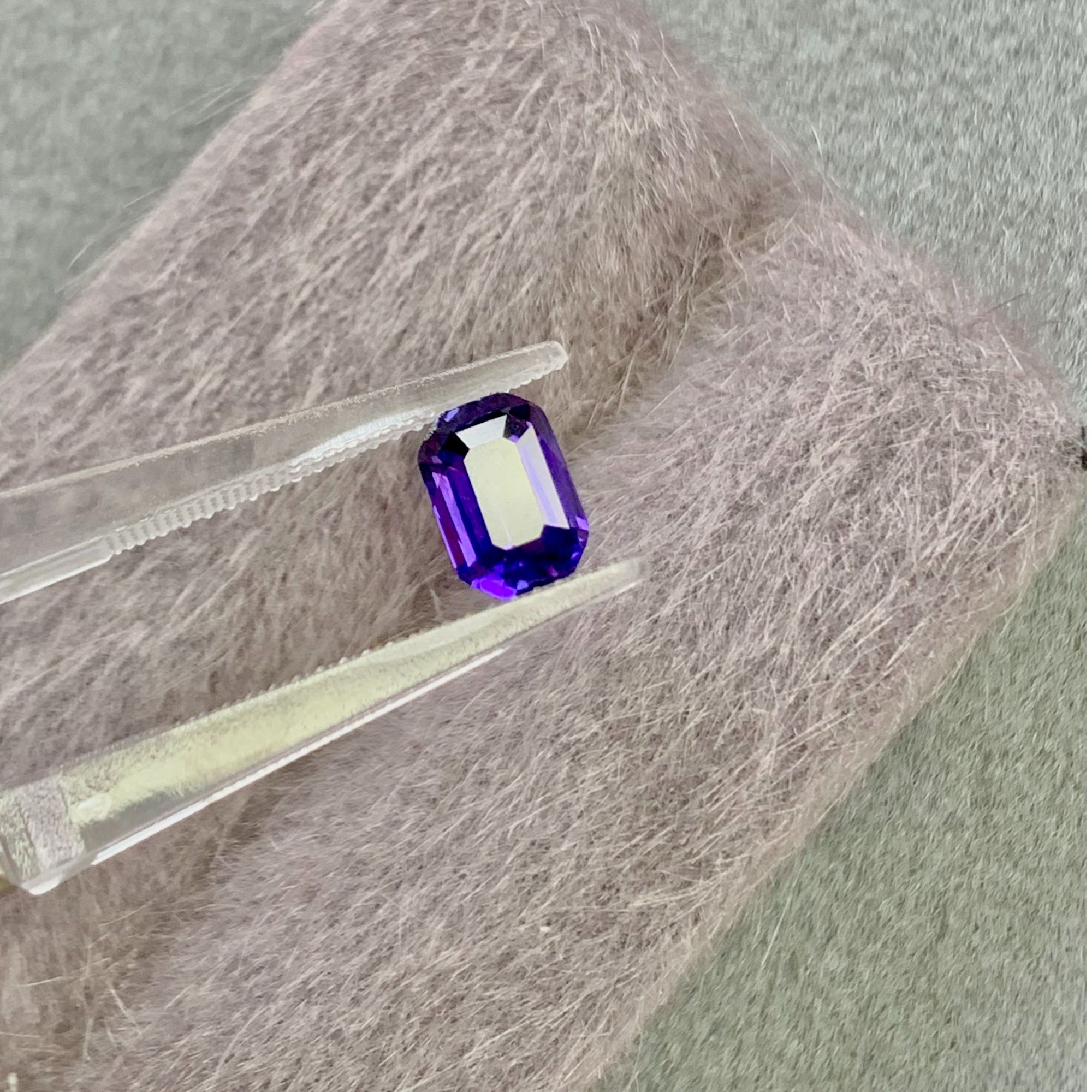 天然无烧紫罗兰蓝宝石未镶嵌1.52ct（0102）