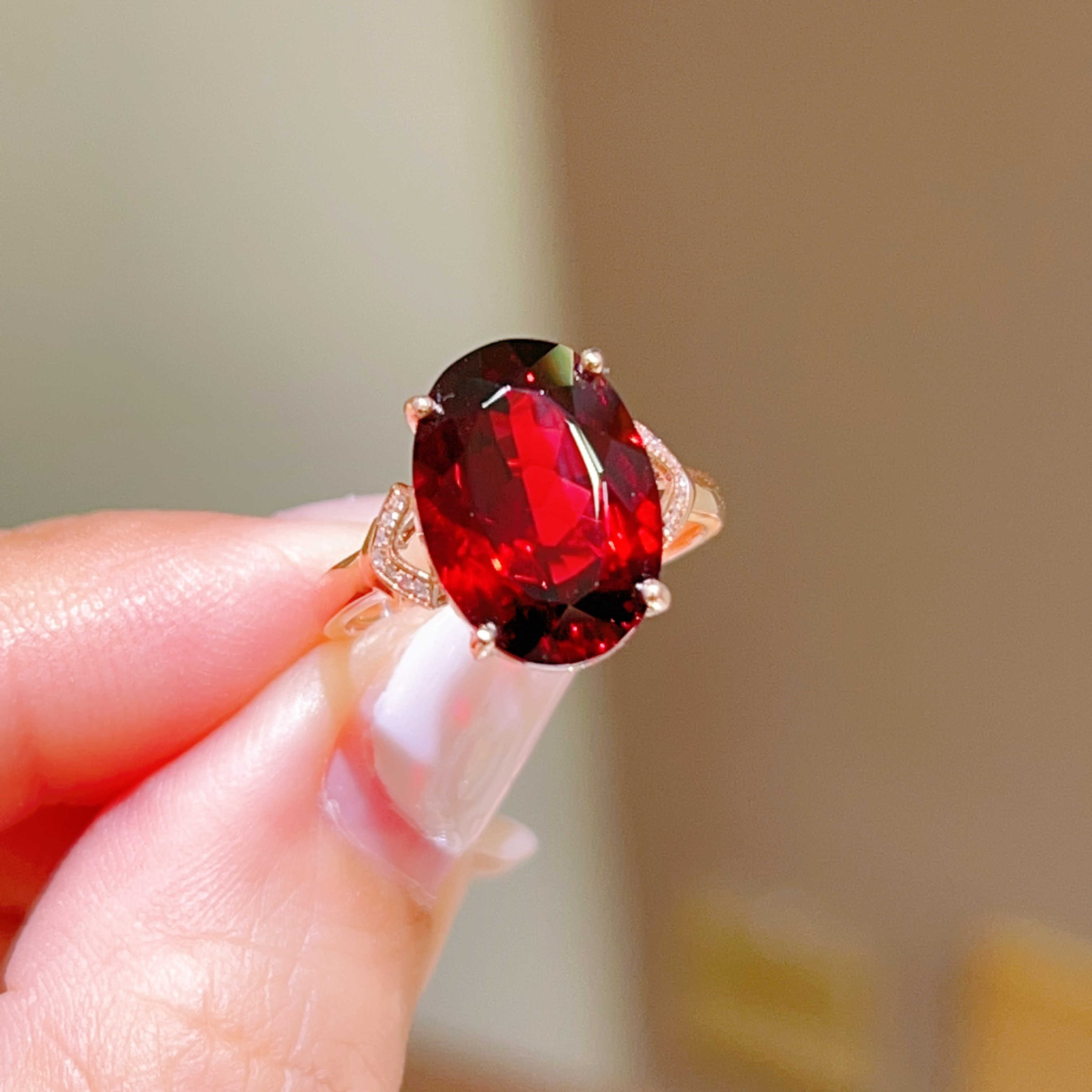 7.18ct 18k玫瑰金石榴石戒指 2950