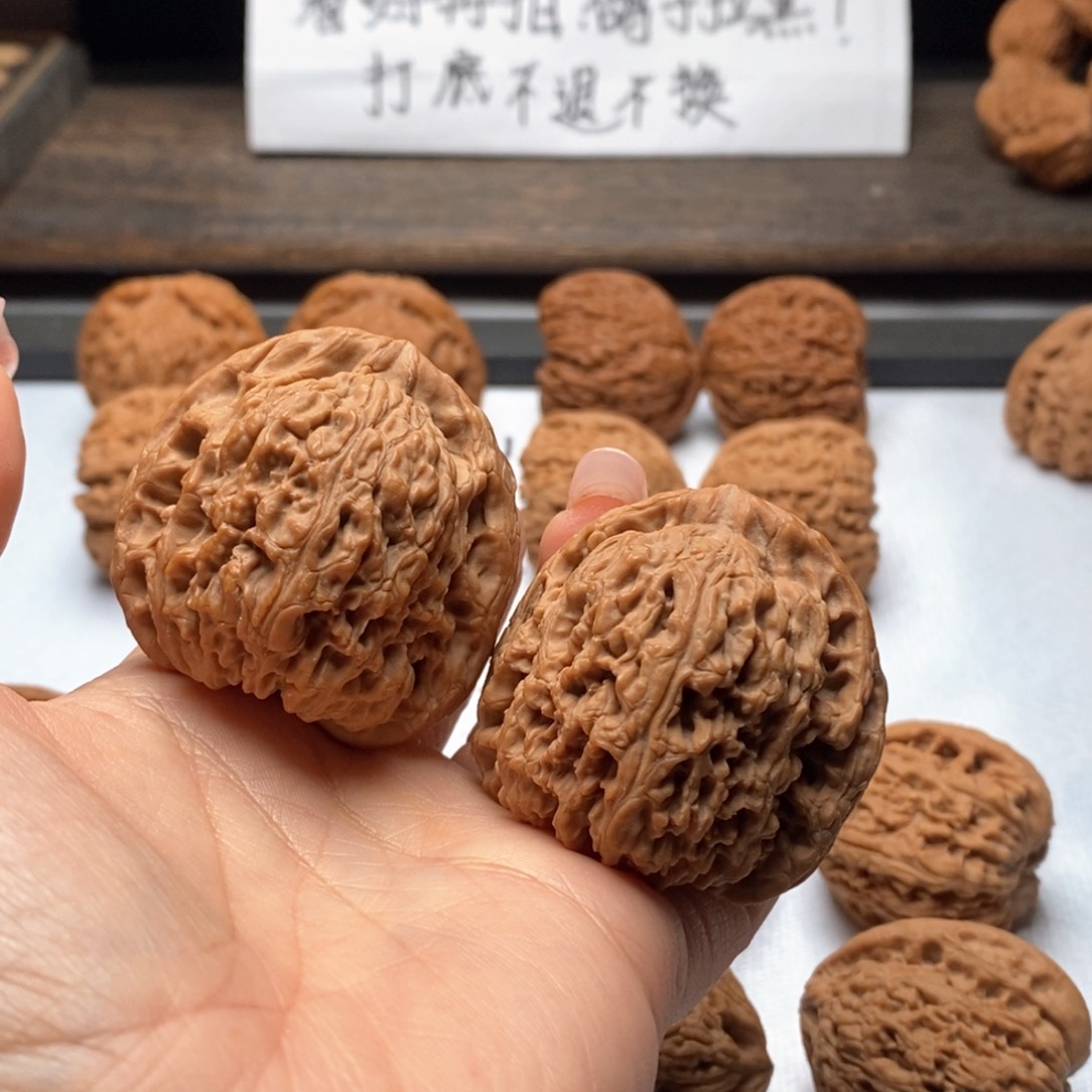 特**?42尺寸三角南疆石 ， ，