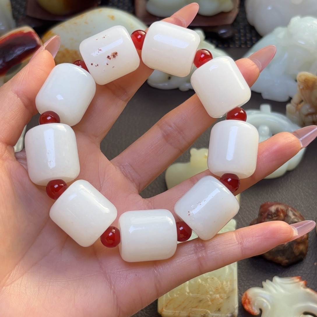 刘***…和田玉未镶嵌挂件