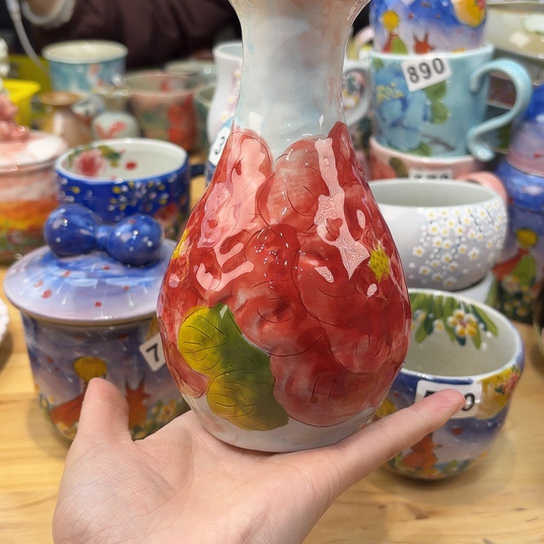 瓷片兔兔盖茨。兔兔好