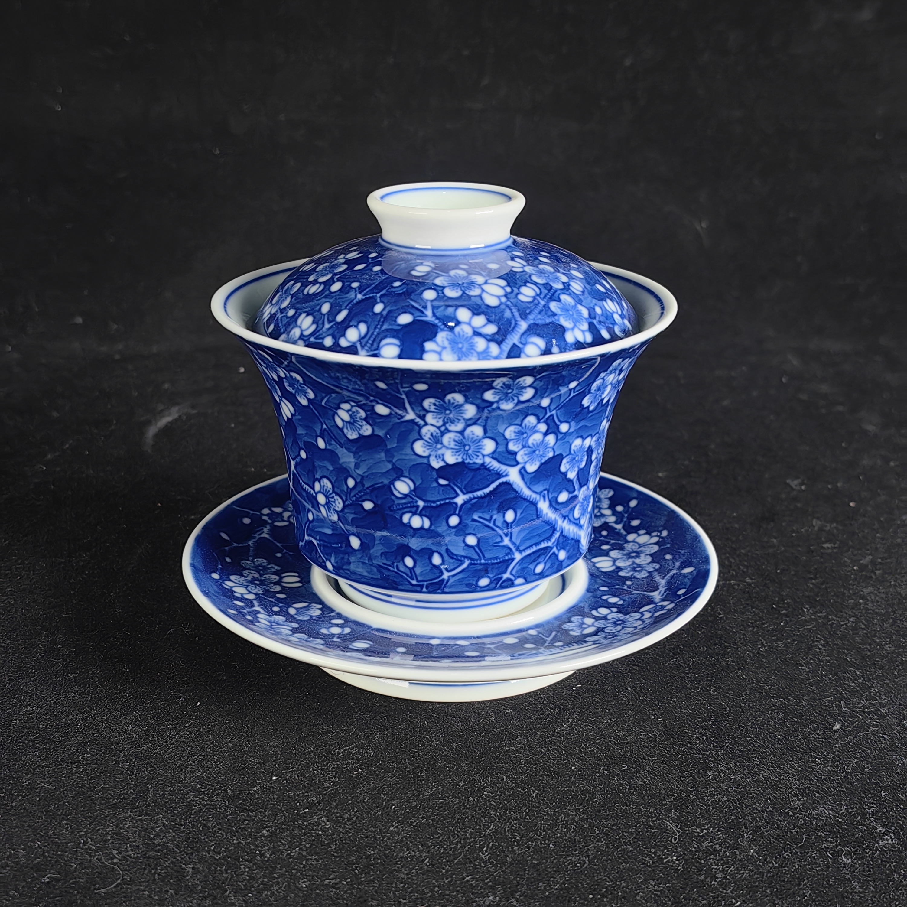 青花留白冰梅纹三才盖碗