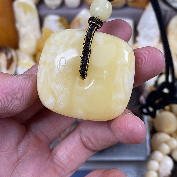 琥珀裸石未镶嵌你
