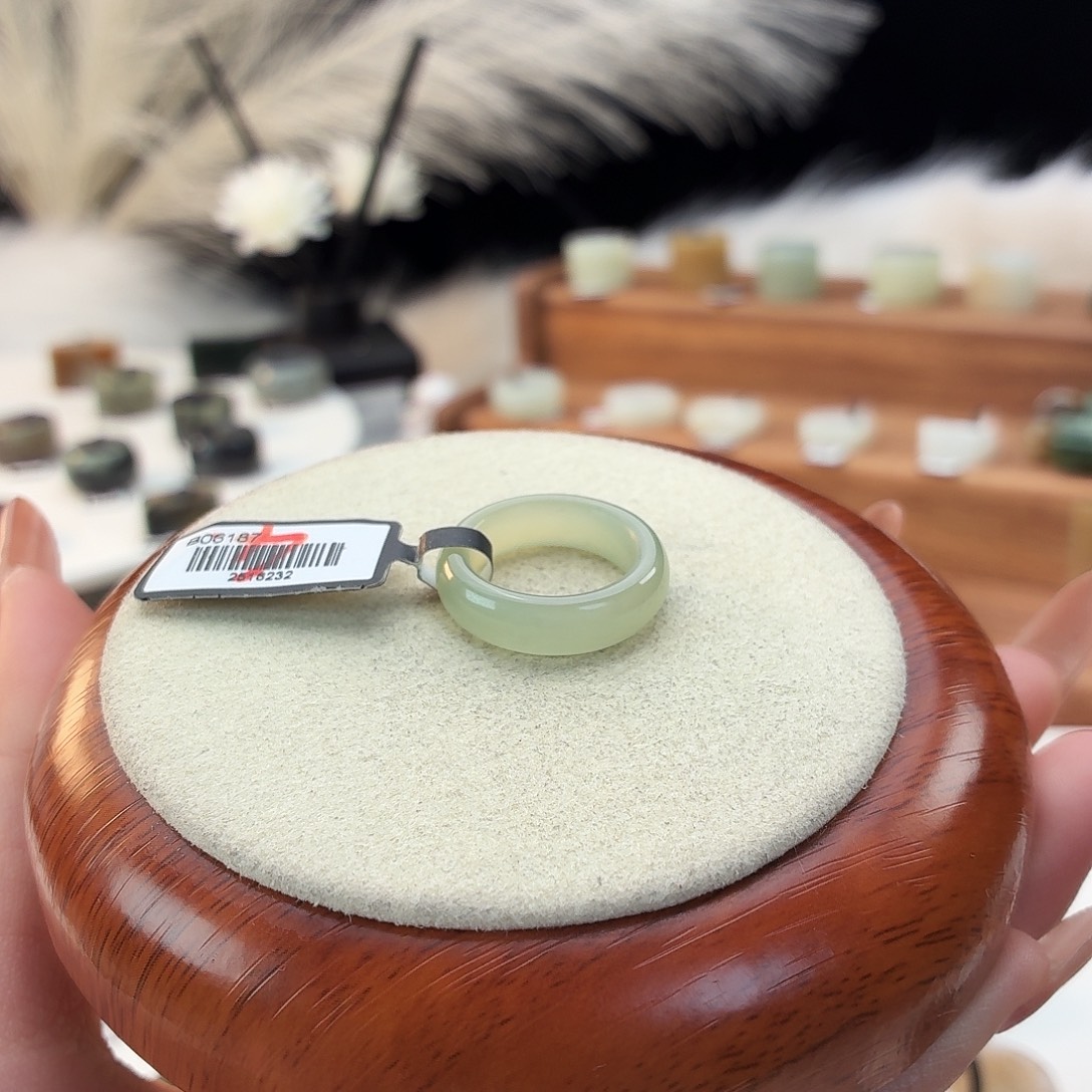 和田玉未镶嵌戒指浅水轮胎16.16mmj153