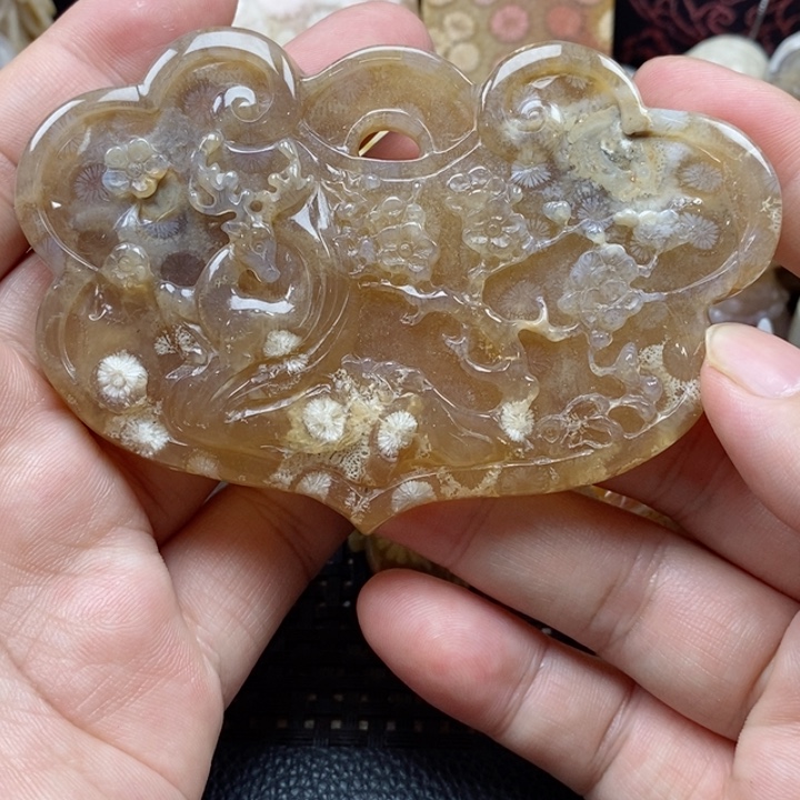 硅化珊瑚（珊瑚玉）颈饰未镶嵌