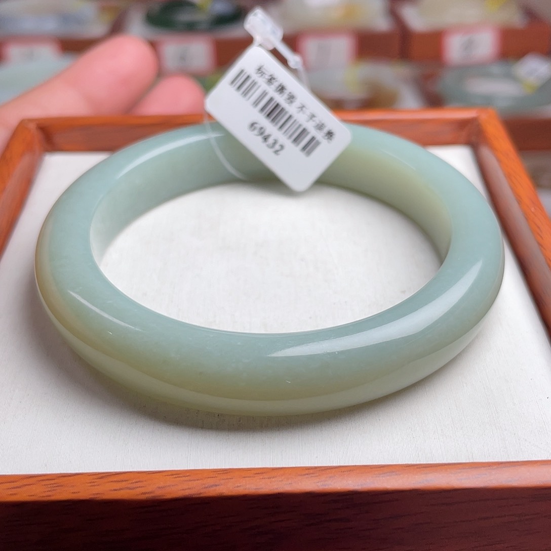 【闪购商品】和田玉未镶嵌手镯57