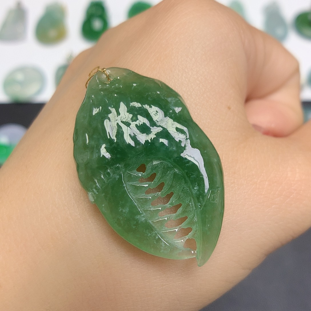 翡翠颈饰18K金镶嵌蟹钳