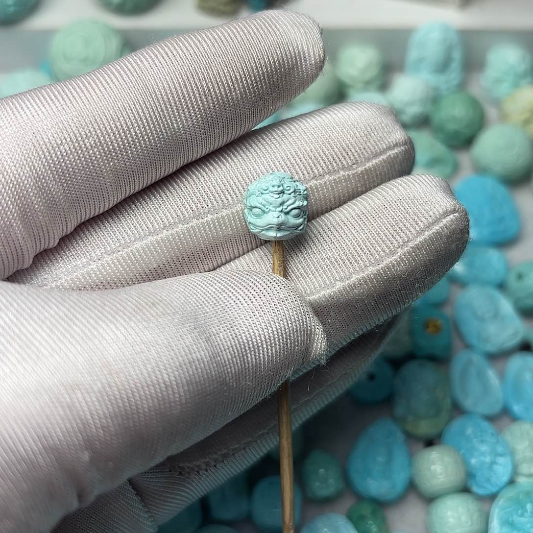 绿松石雕刻件未镶嵌