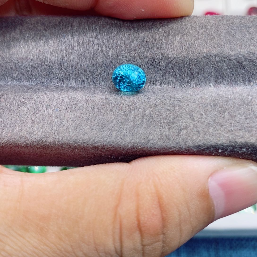 锆石裸石未镶嵌风信子2.75克拉