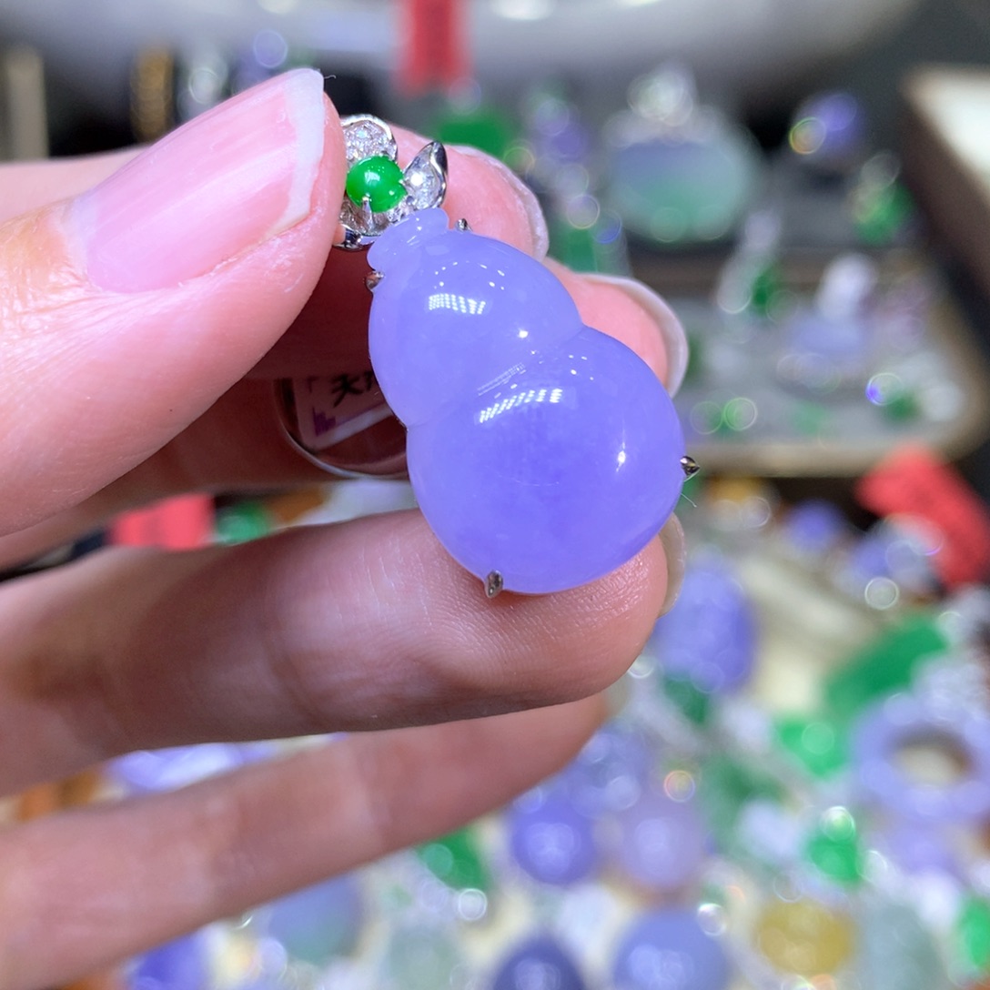 【闪购商品】翡翠颈饰18K金镶嵌翡翠吊坠项链