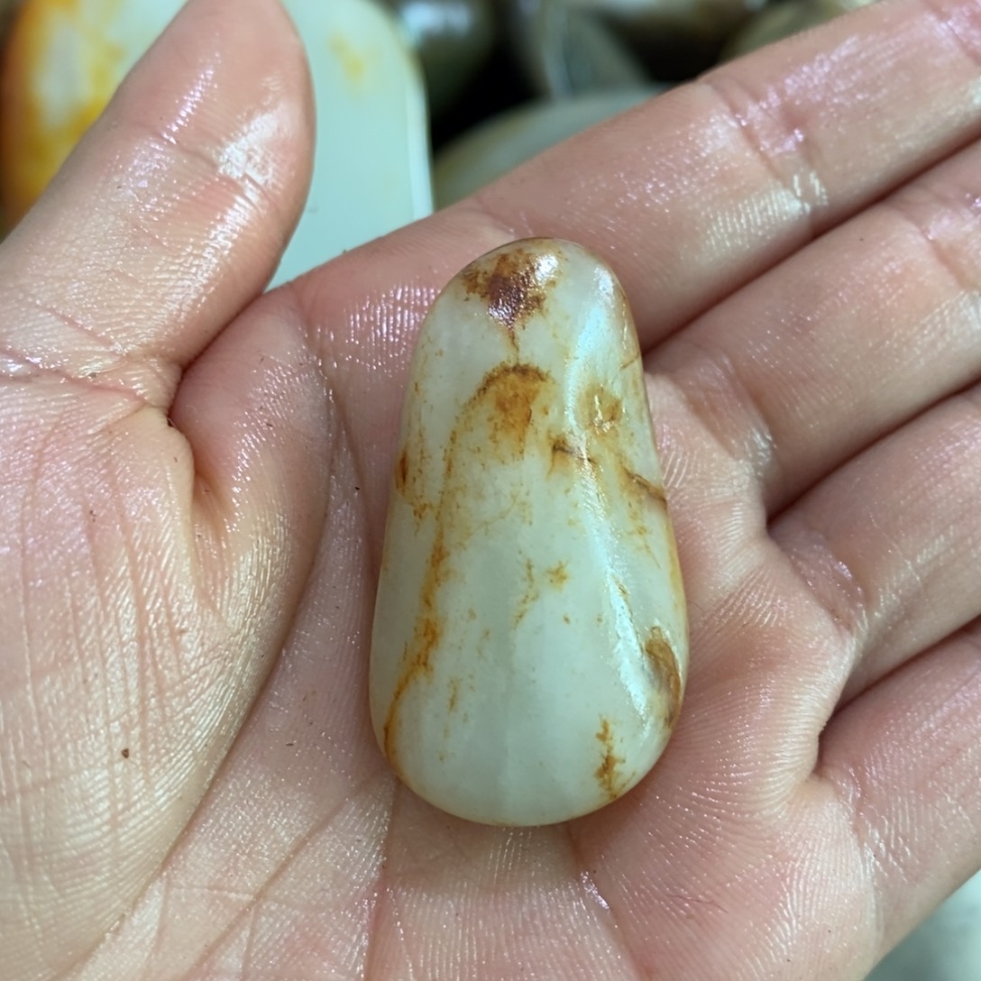 盛***市和田玉未镶嵌挂件