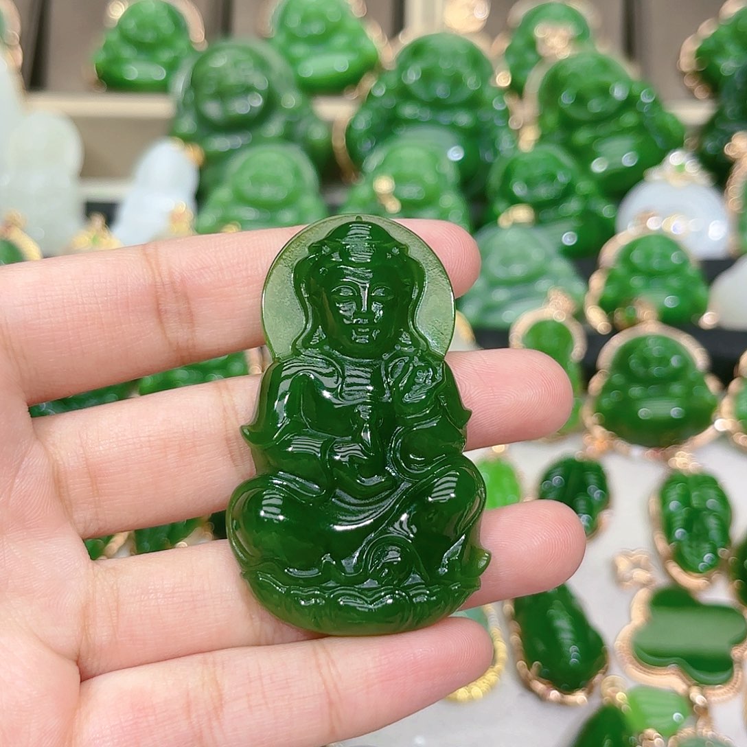 和田玉（碧玉）颈饰未镶嵌