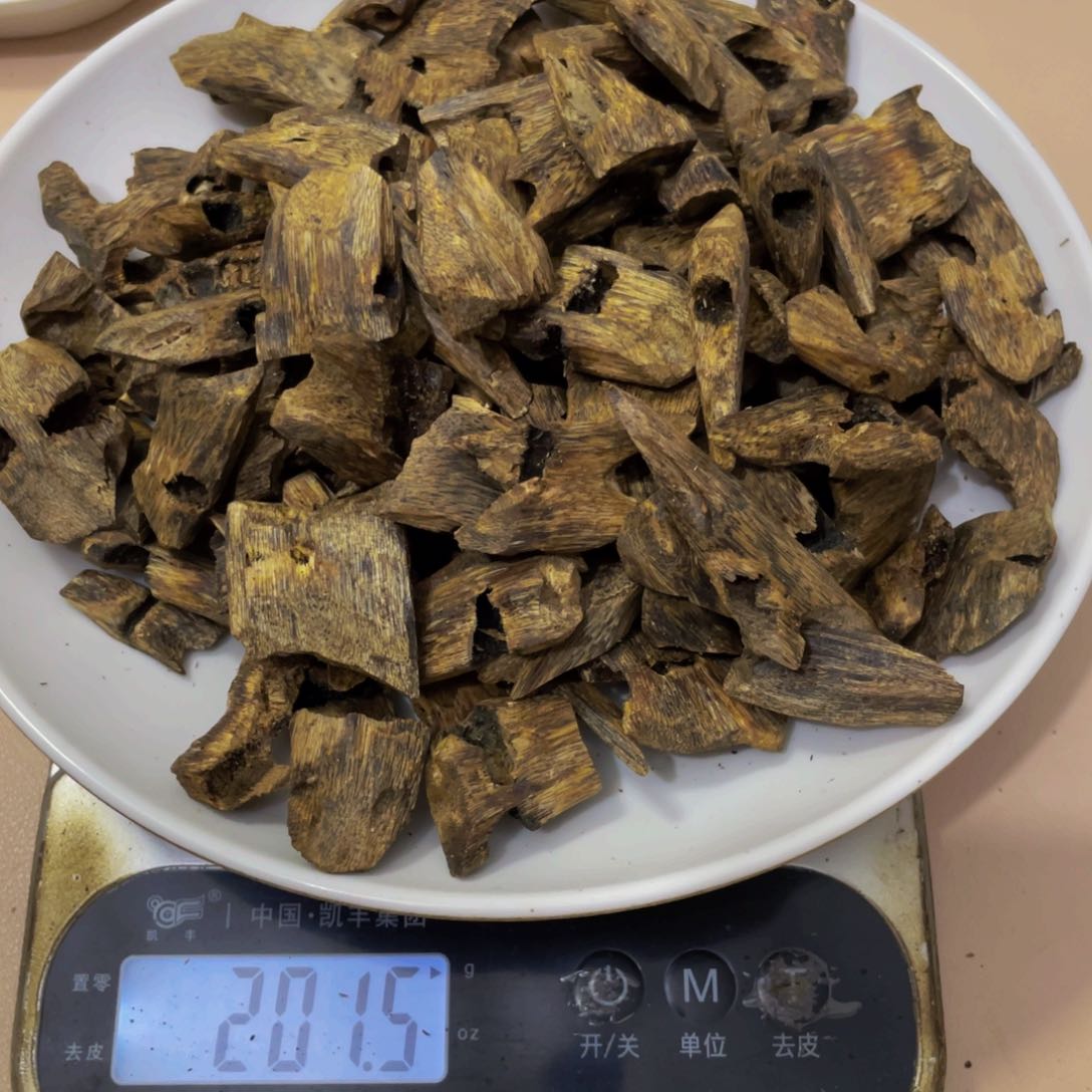 沉香木摆件虎*白鹭块料200克