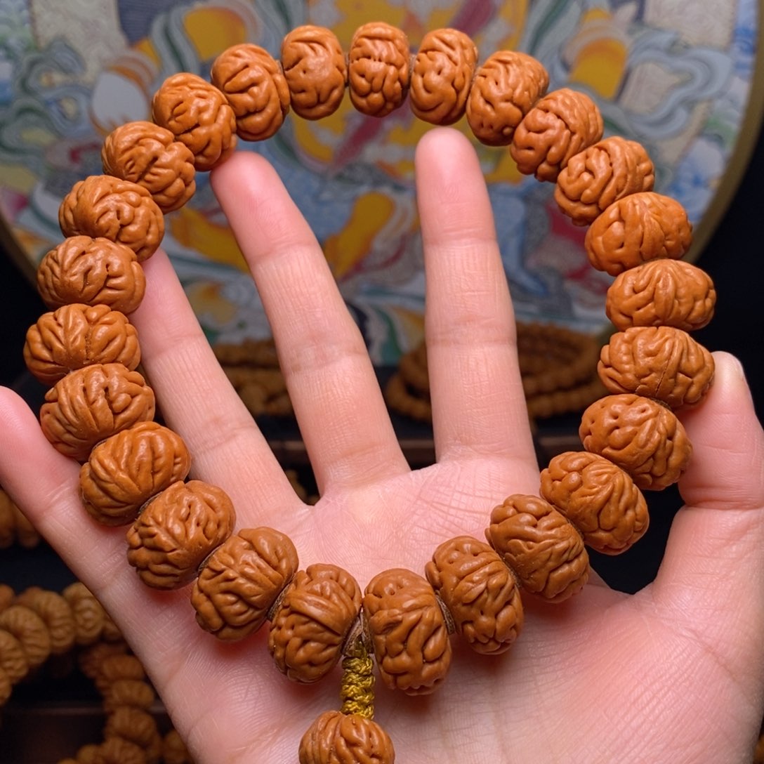 手串桃核19尺寸白玉龙