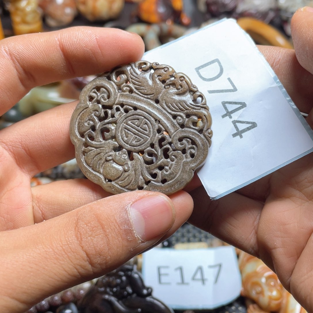 和田玉（糖玉）挂件未镶嵌