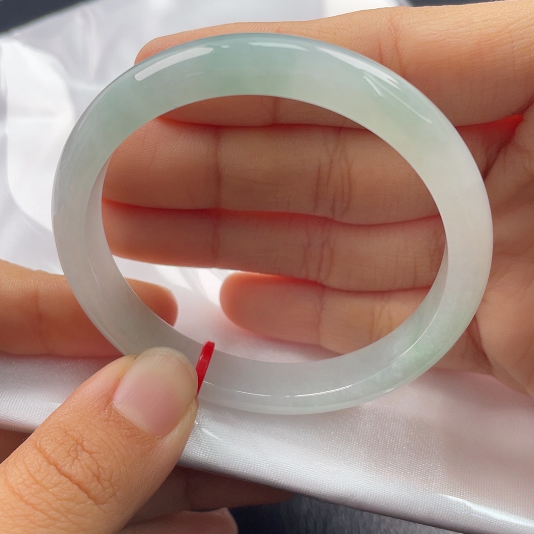 翡翠未镶嵌手镯52圈