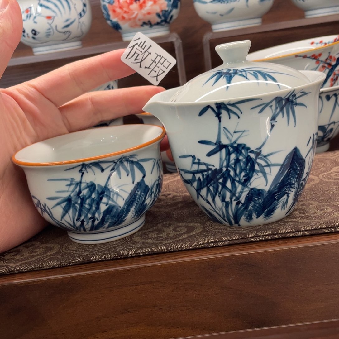 釉下手绘茶具微瑕