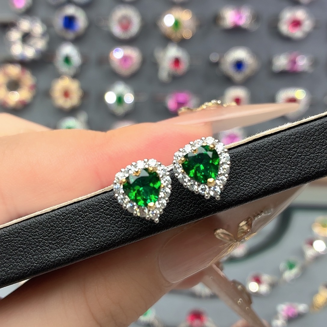 925银培育祖母绿色宝石