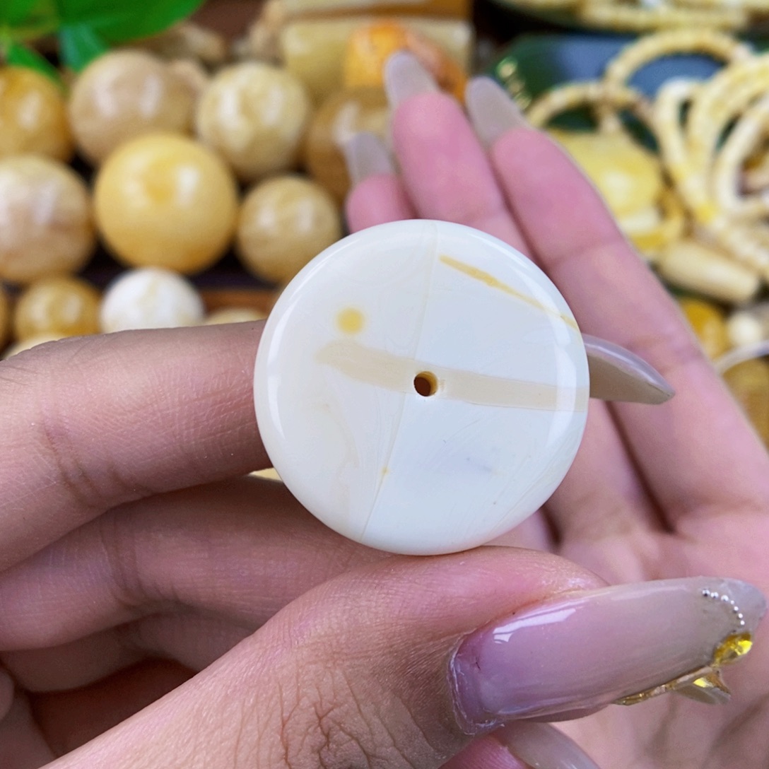 琥珀未镶嵌珠宝奇石27.5 接近全品