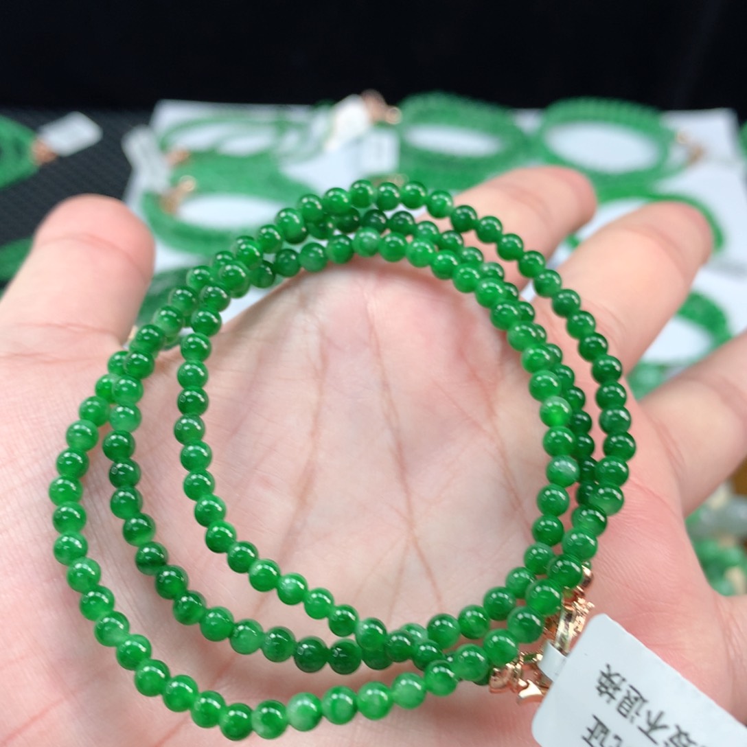 翡翠手链未镶嵌翡翠