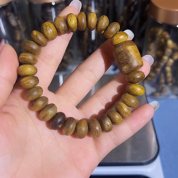 沉香沉香碎屑九九沉树丁虫漏单圈白棋1.111