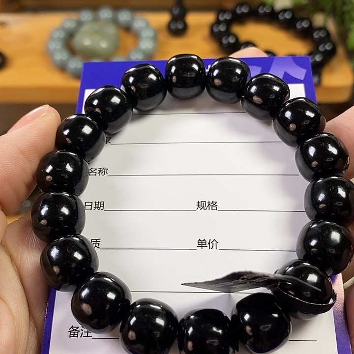 槐***蜜和田玉未镶嵌颈饰