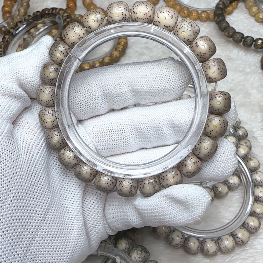 手串星月菩提9号细星灰冰糖10左右