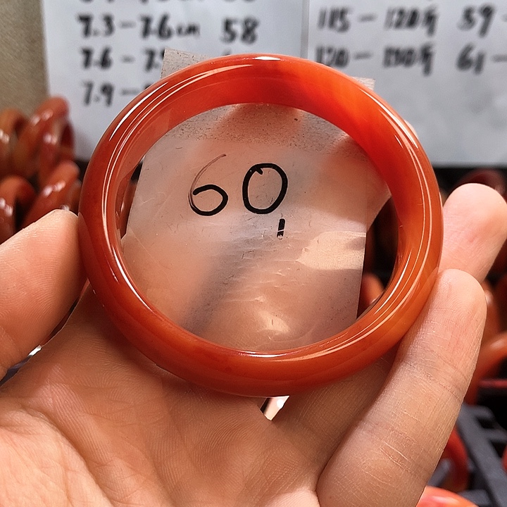 玛瑙/玉髓手镯未镶嵌