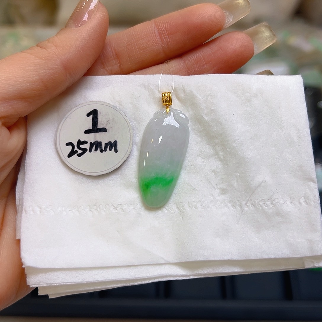 翡翠颈饰18K金镶嵌翡翠