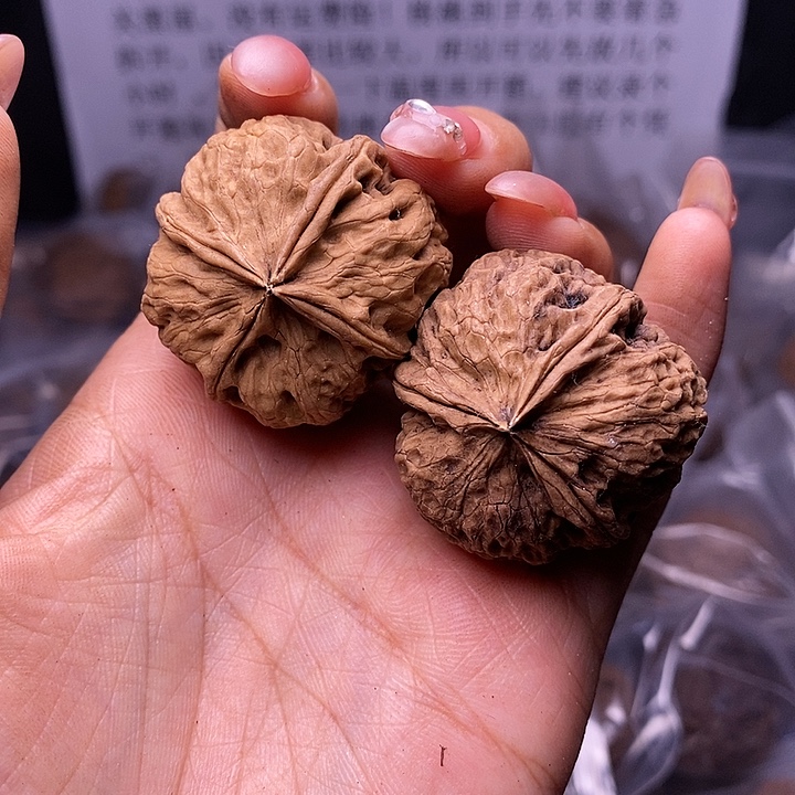 文玩核桃把件云南野生铁核桃106号35mm
