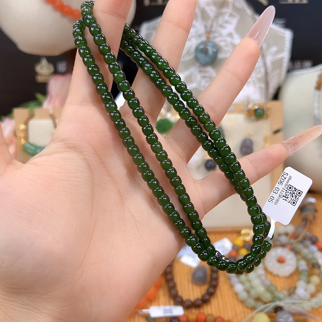 和田玉未镶嵌颈饰sj