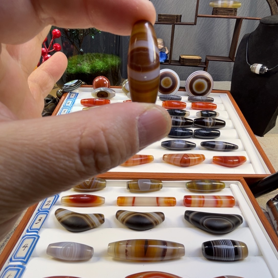 玛瑙/玉髓未镶嵌珠宝半成品