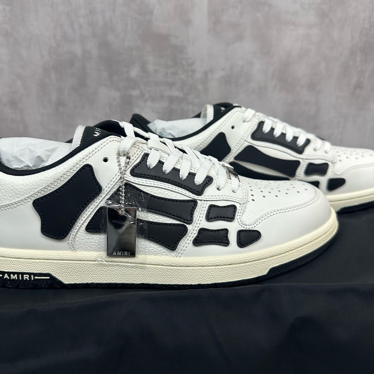 全新未使用 YSL/圣罗兰  Amiri 骨头鞋 白色低帮 全新全套 42码