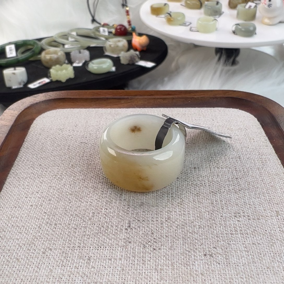 和田玉未镶嵌戒指w118一口糖中筒18.0不退换