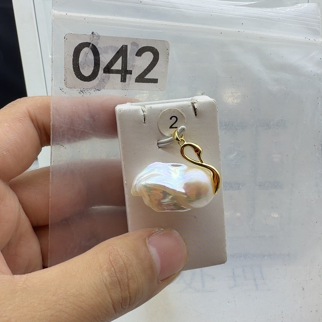 淡水珍珠颈饰合金