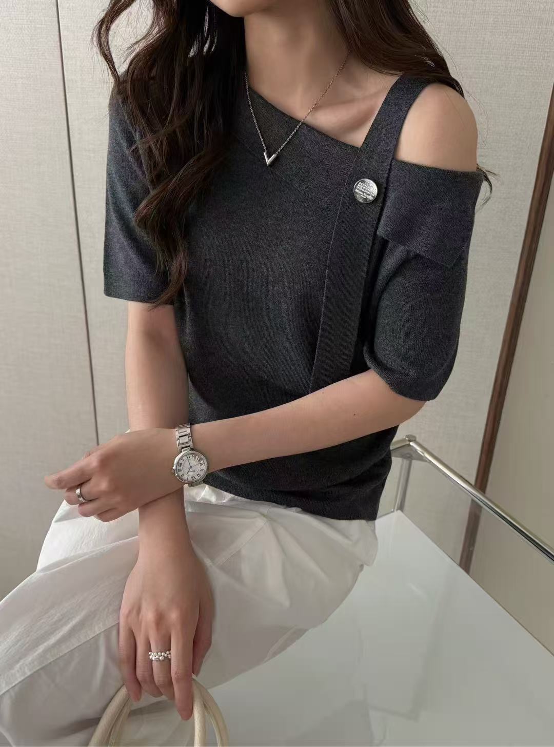 女常规轻职风不起球毛针织衫不规则设计感针织上衣